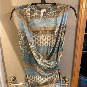 Sweet pea extra large one green sleeveless mesh top